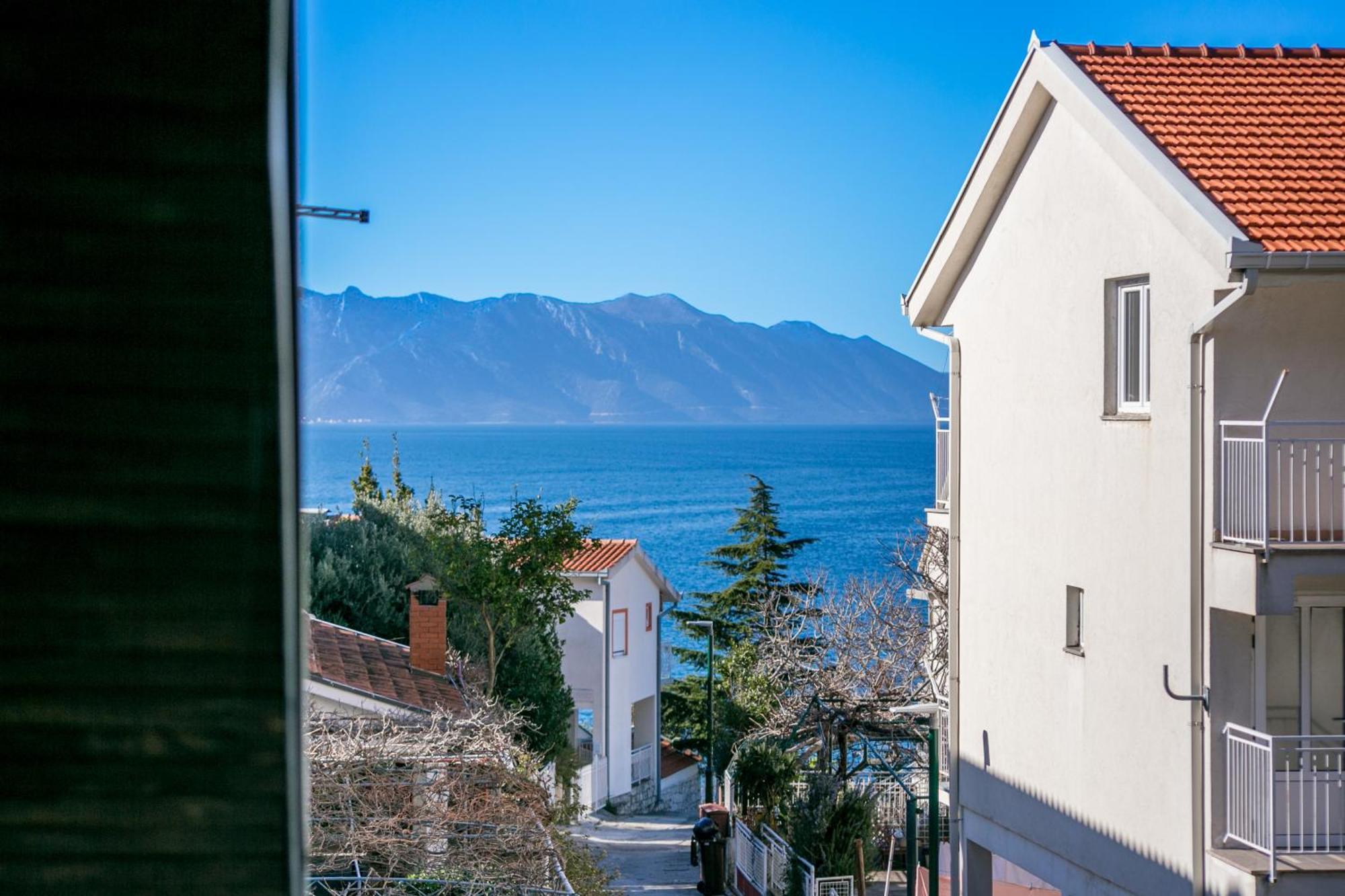 Apartment Apartments By The Sea Podaca, Makarska - 2783 *