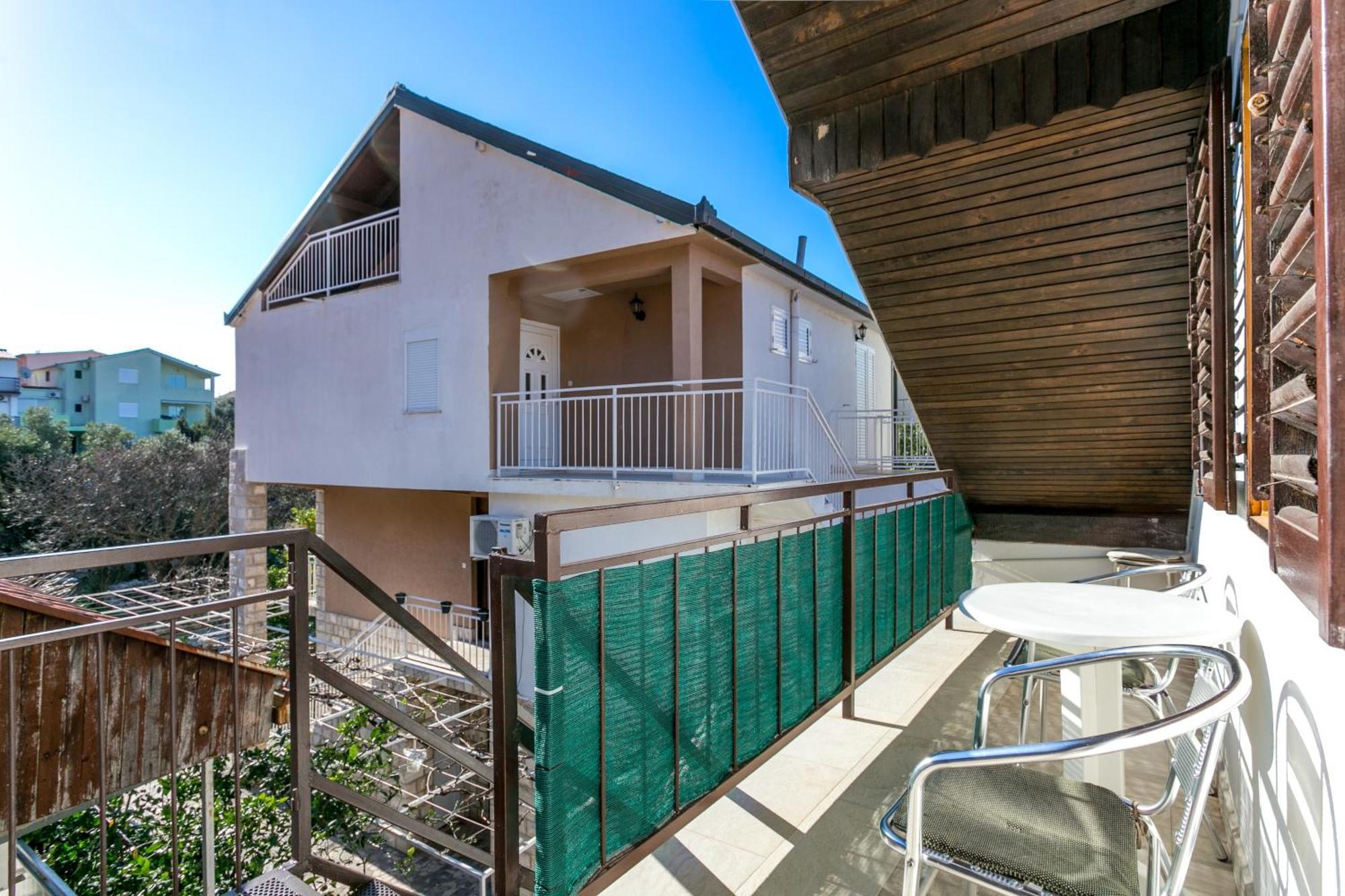 Apartments By The Sea Podaca, Makarska - 2783 *