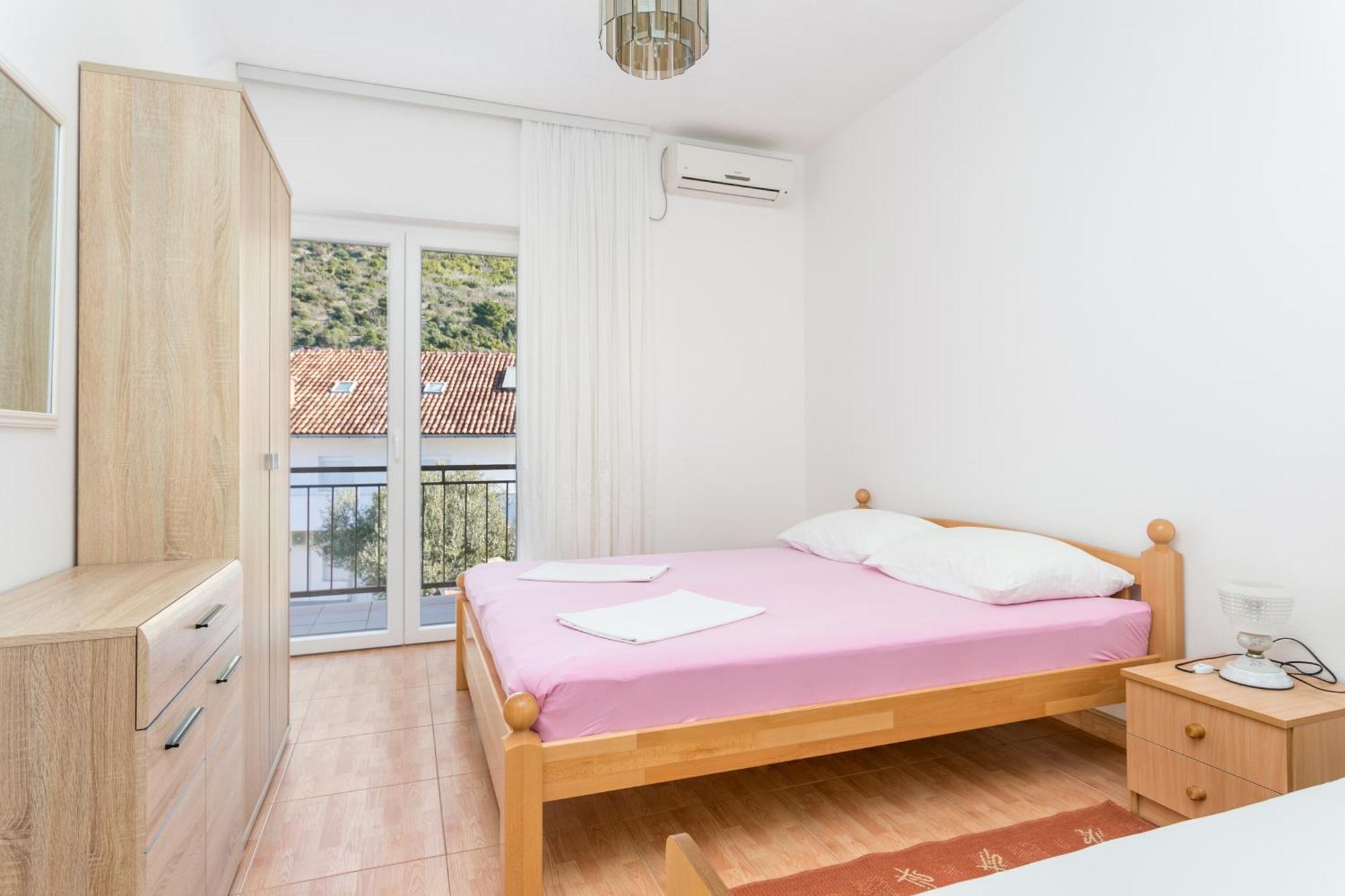 Apartment Apartments By The Sea Podaca, Makarska - 2783