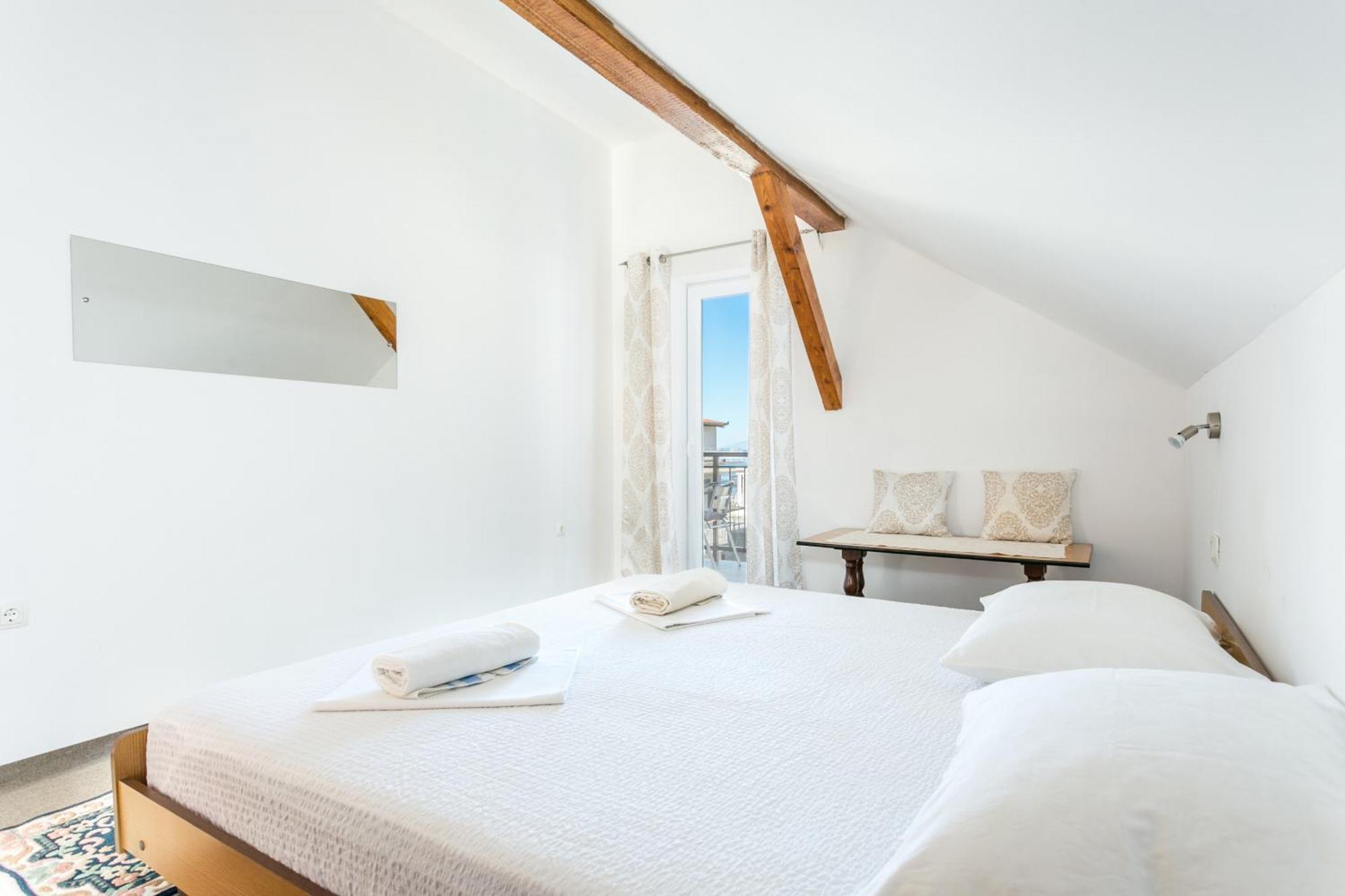 Apartment Apartments By The Sea Podaca, Makarska - 2783 Podaca